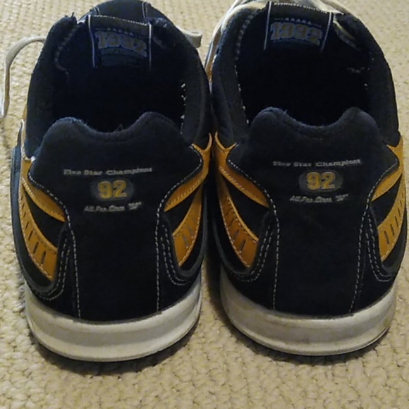 Shoes - Picture 3 of 13